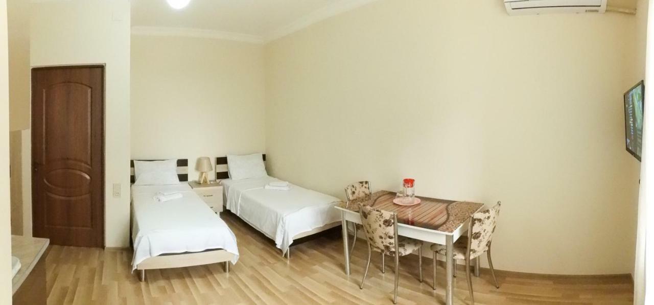 Hotel Tao Batumi Kültér fotó