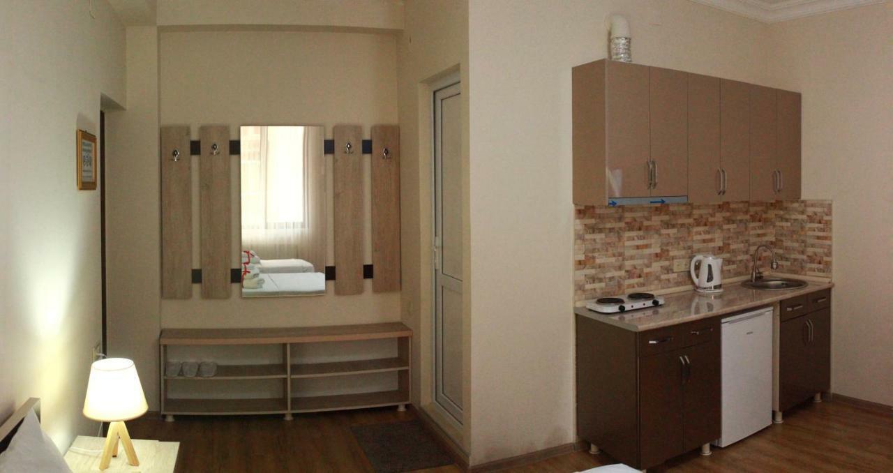 Hotel Tao Batumi Kültér fotó
