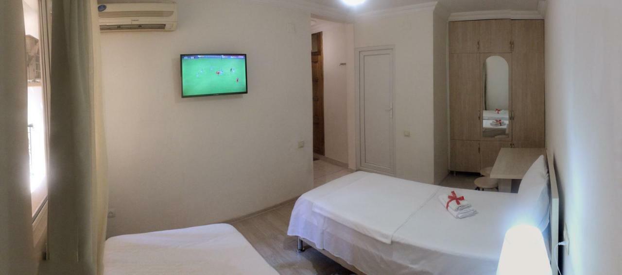 Hotel Tao Batumi Kültér fotó